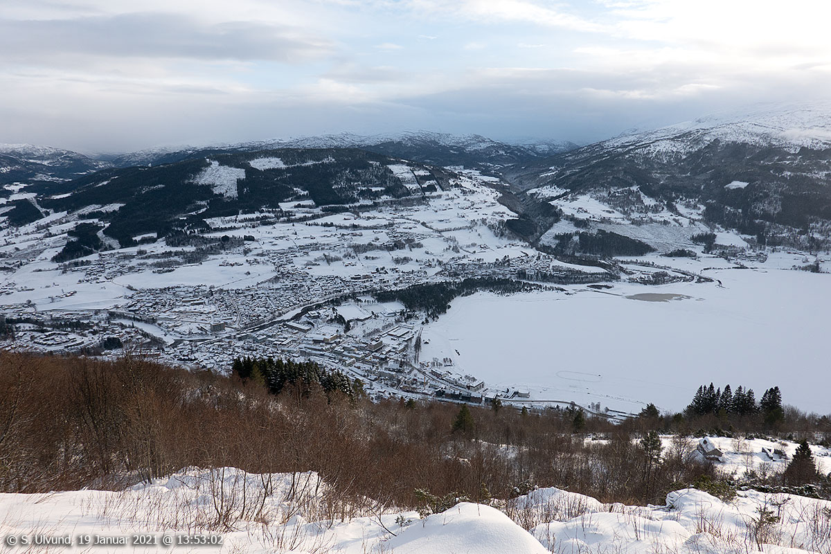 Voss sett frå Gamle Hangursrestauranten på Hanguren
